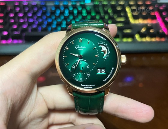 绿金偏心月相分享