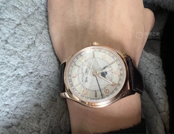 迟来的作业，江诗丹顿伍陆之型4000E。