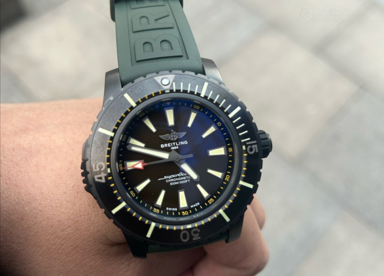 百年灵新款超级海洋绿色