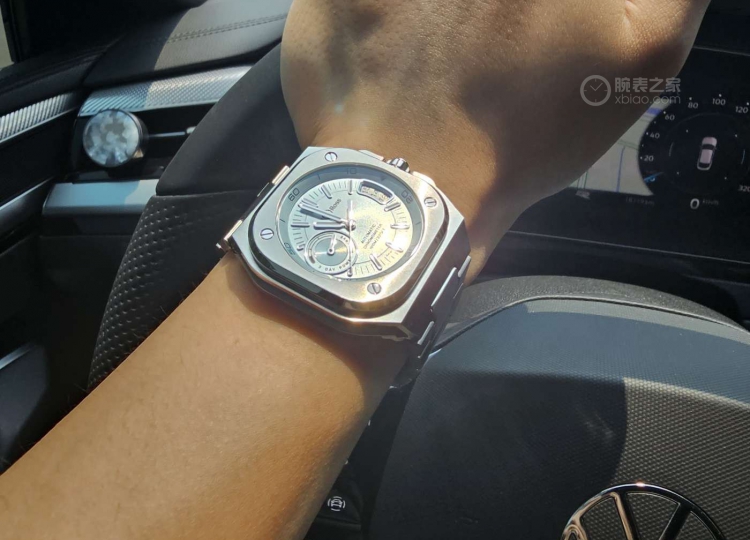 柏莱士 Bell＆Ross 冰蓝盘  炎炎夏日的一抹清凉