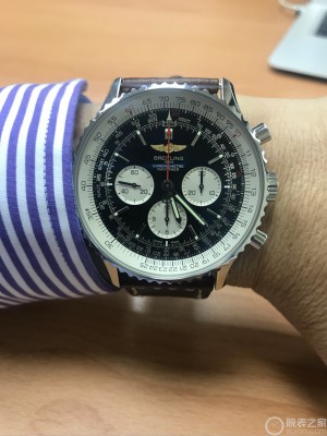 Navitimer 01 46mm 遅交的作業