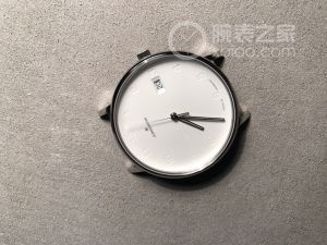 德国junghans FORM系列的腕表对比其他品牌的优势？