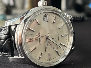 终于拿下GS 293奶白盘-SD机芯的“慢炖老火汤”哲学