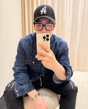 潘玮柏晒新款百达翡丽CUBITUS系列，